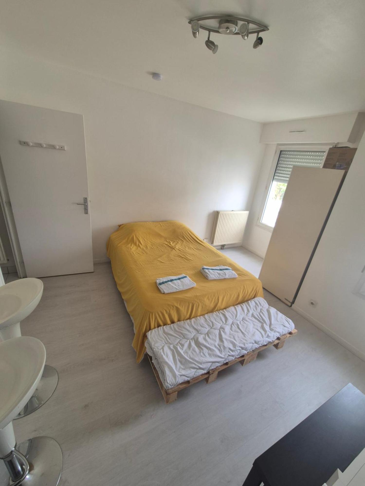 Studio A Suresnes Esterno foto