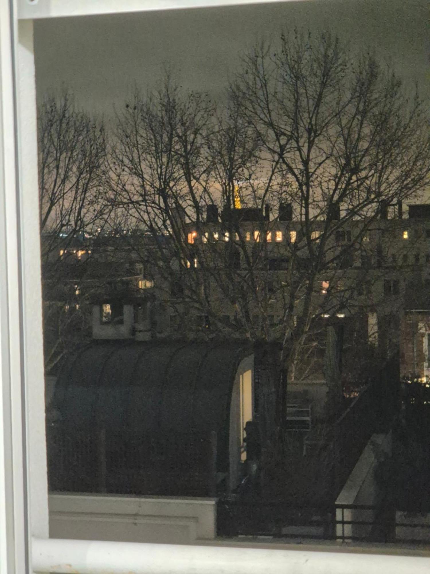 Studio A Suresnes Camera foto